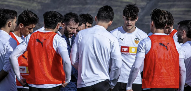 El sistema de juego “ideal” para el Valencia de Corberán