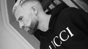 "Peras mentales" sobre Otamendi en blanco y negro