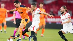 Un Valencia indigno hace el ridículo en Sevilla (3-0)