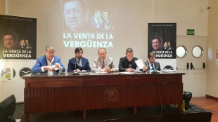 Demanda contra Amadeo Salvo y Aurelio Martínez por la venta del Valencia a Peter Lim