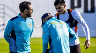 Maxi Gómez debe ser el delantero del Valencia (si todo fuera normal)