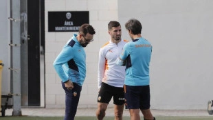 Sin el capitán del Valencia se resisten las victorias
