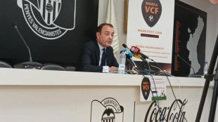 El problema de hacer de la venta del Valencia un circo