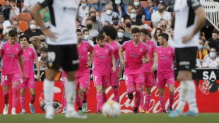 Miedo en el entorno del Valencia a un desastre deportivo sin precedentes