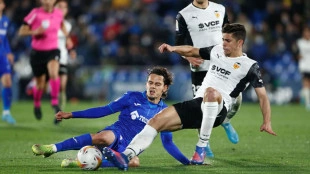 Gabriel Paulista, intocable líder en la zaga del Valencia