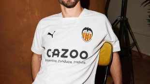 Así es la nueva camiseta Puma del Valencia